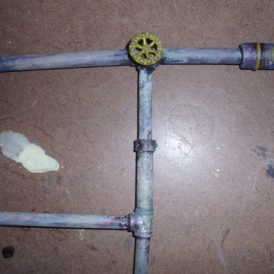 BUILD AND PAINT PIPES